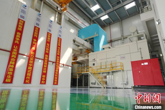 全国产化F级50兆瓦重型燃气轮机机组。　中国Z6尊龙电气集团有限公司供图